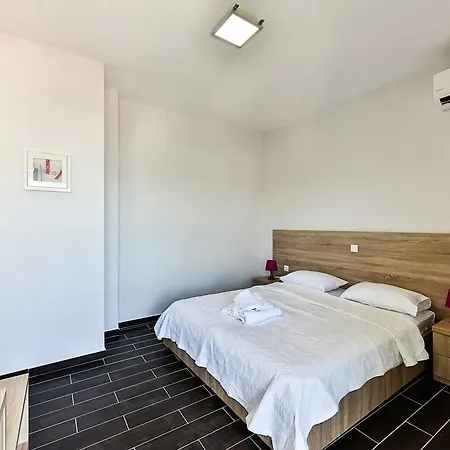 Guest house Limani *